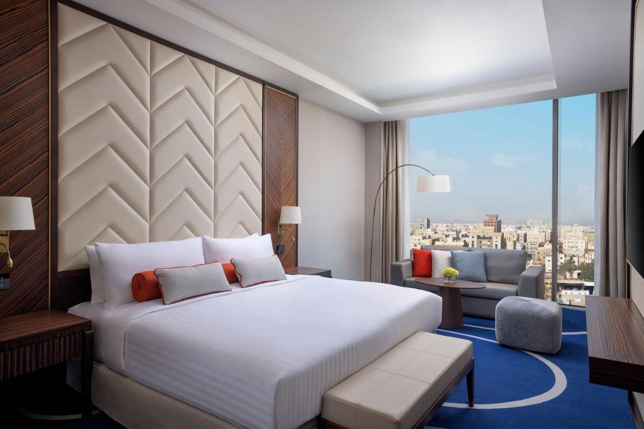 Jeddah Marriott Hotel Madinah Road Kültér fotó Deluxe King