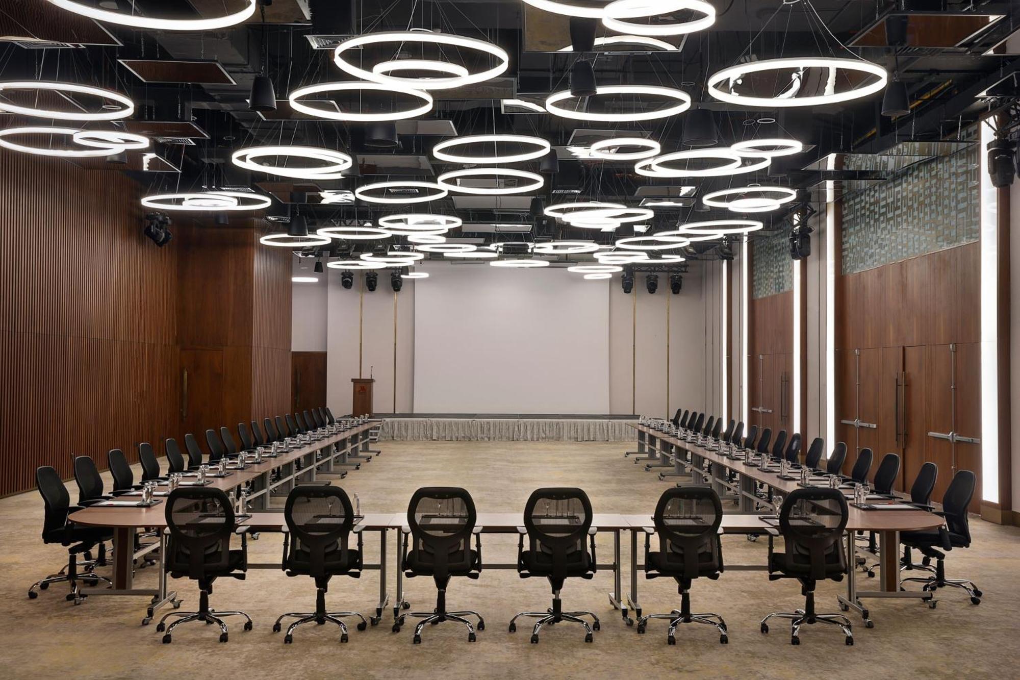 Jeddah Marriott Hotel Madinah Road Kültér fotó The conference room