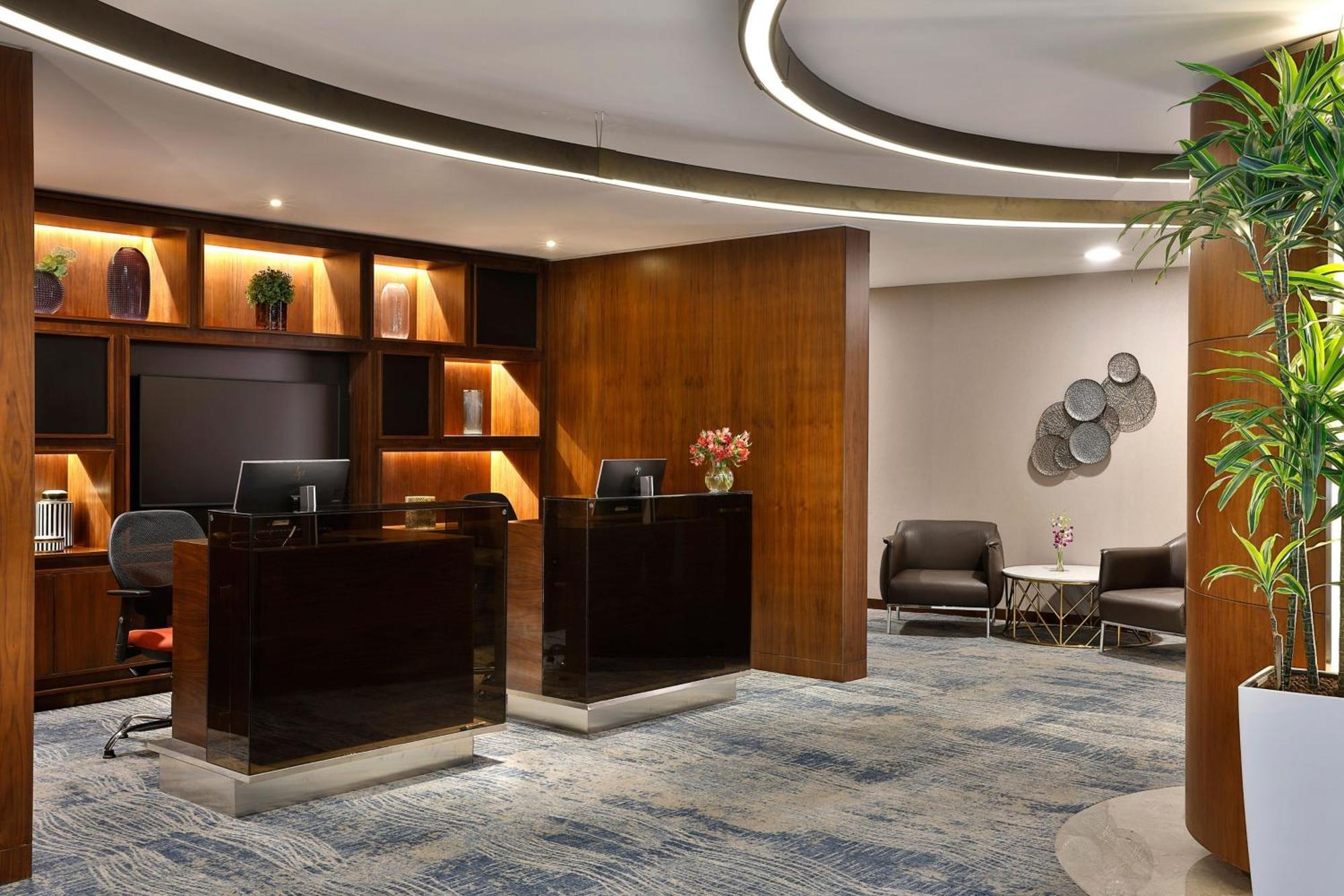 Jeddah Marriott Hotel Madinah Road Kültér fotó The interior of the lounge