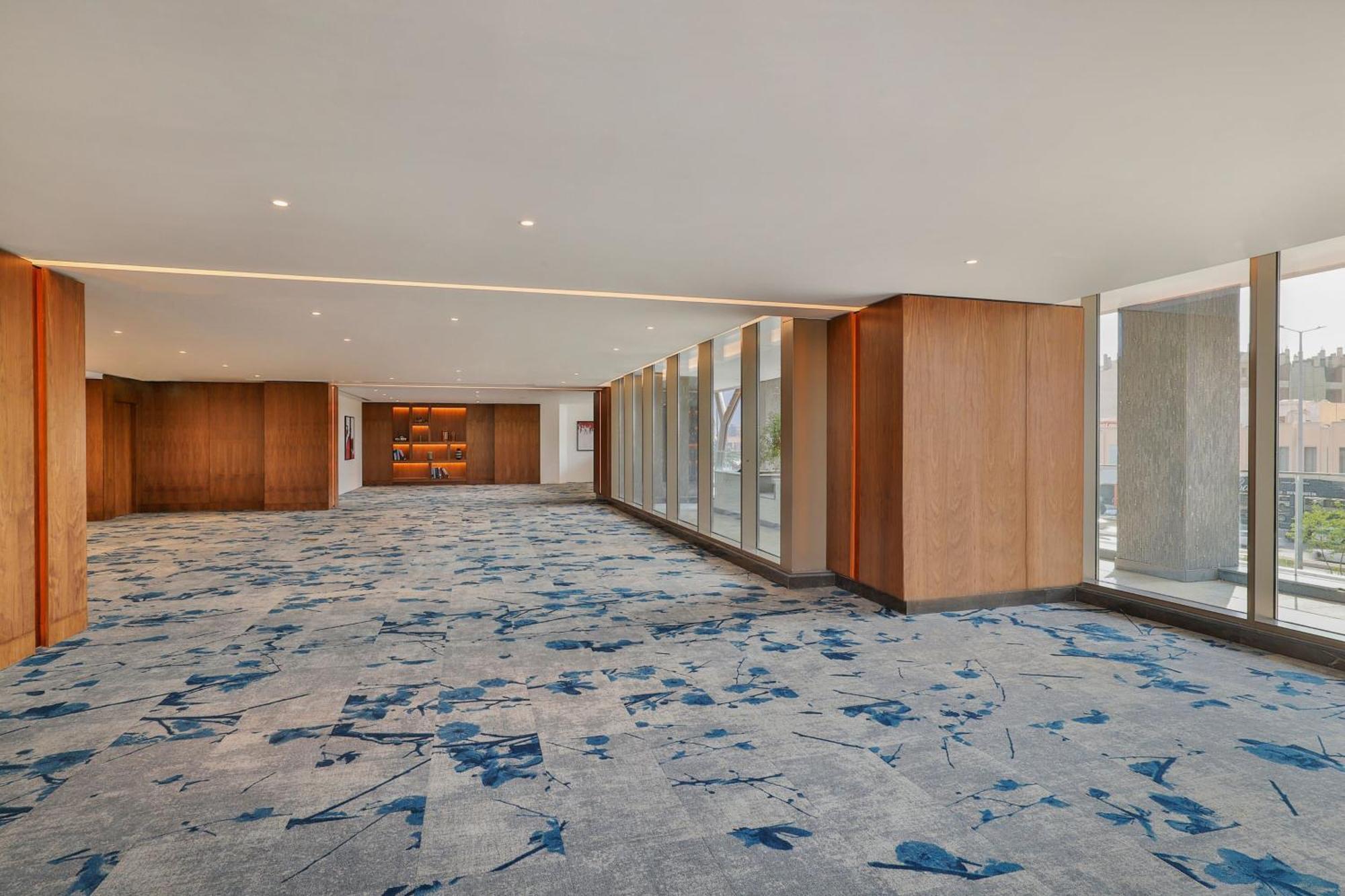 Jeddah Marriott Hotel Madinah Road Kültér fotó The interior of the hotel